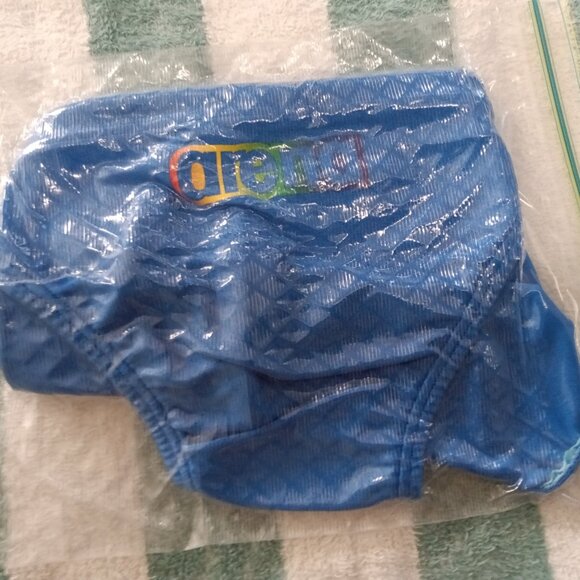 ARENA BLUE SWIM BRIEF, 1" SIDES, RAINBOW LOGO ASIAN SIZE "M" (Pre-Owned) - Picture 8 of 8